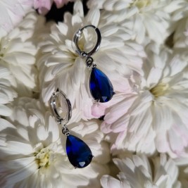 earrings teardrops sapphire
