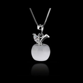 necklace white apple