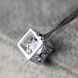 necklace romb